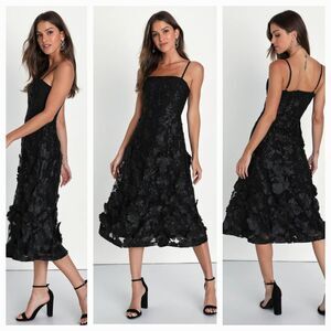 Lulu's Black Floral Midi Dress